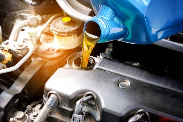 Engine Oil Change: Maintaining Your Car’s Heartbeat